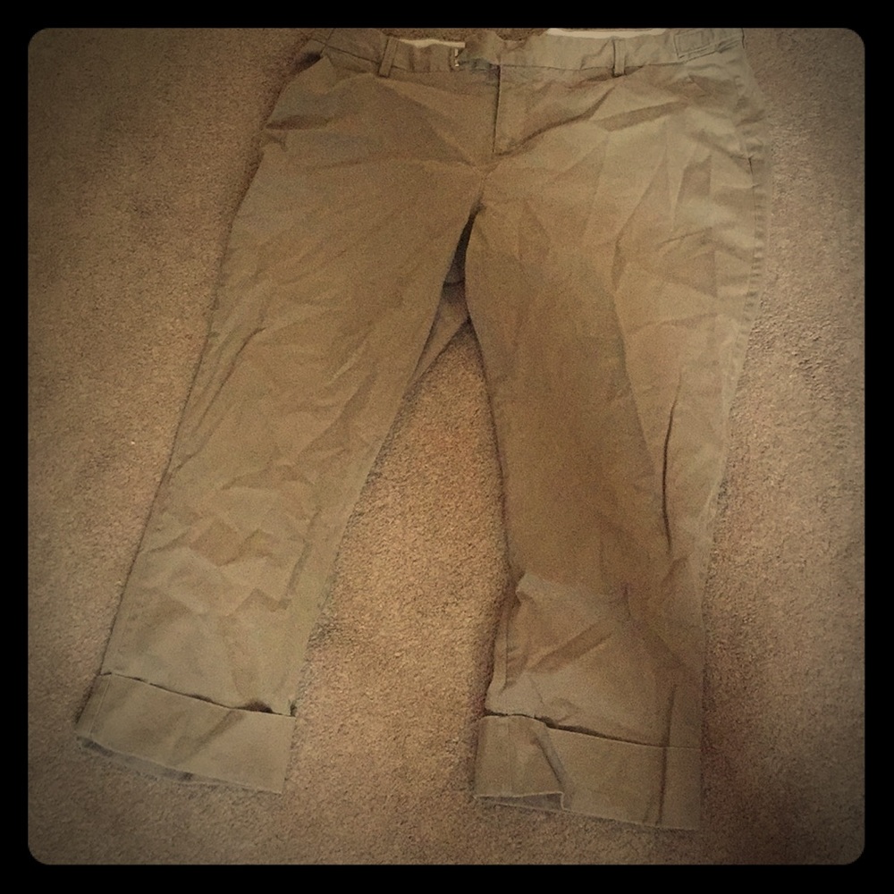 Old Navy Beige Cuff Capris Size 14